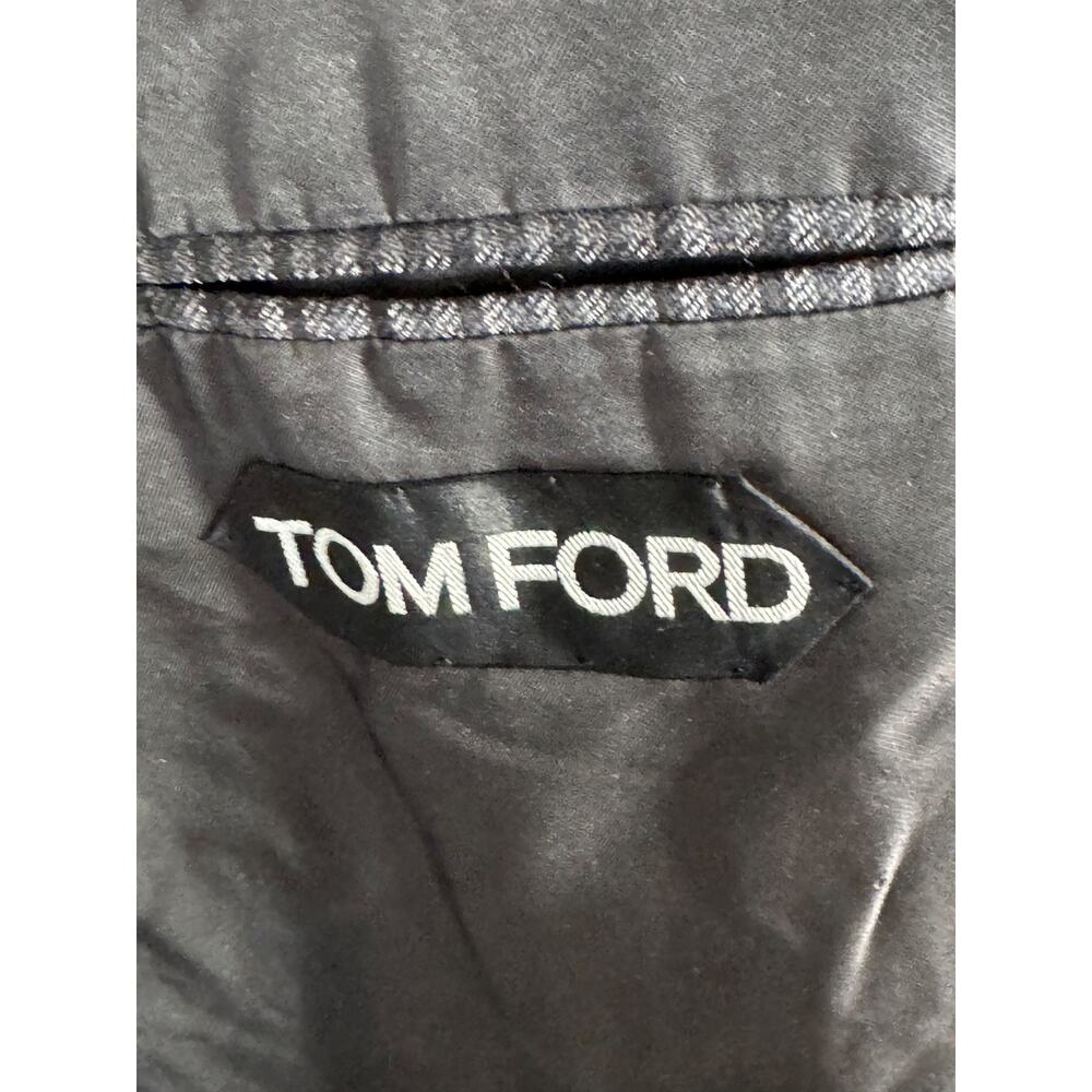 Tom Ford Wool Silk Houndstooth 2Pc Suit 52IT 42R US Notch Lapel Men's EUC Gray - Picture 9 of 10